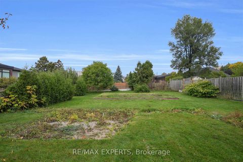 Photo 16 at 26 Grovedale Avenue, Maple Leaf, Toronto
