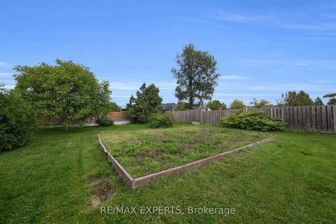 Photo 17 at 26 Grovedale Avenue, Maple Leaf, Toronto