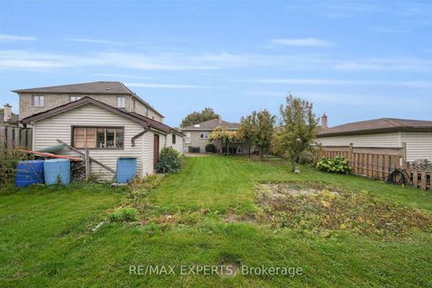 Photo 20 at 26 Grovedale Avenue, Maple Leaf, Toronto
