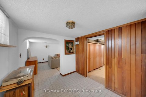 Photo 36 at 26 Grovedale Avenue, Maple Leaf, Toronto