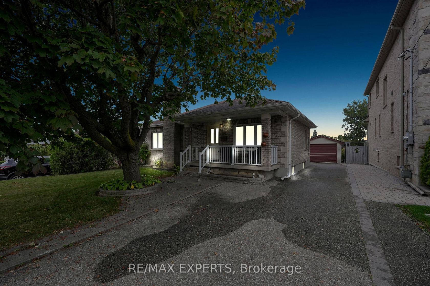 26 Grovedale Avenue, Maple Leaf, Toronto 