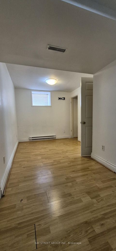 Photo 20 at 6 Ferndale Avenue, Moore Park, Toronto