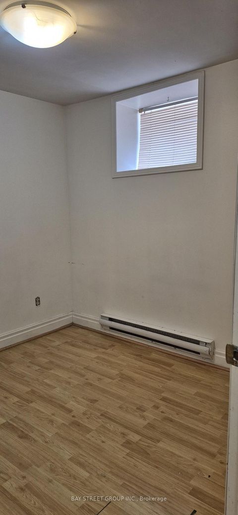 Photo 21 at 6 Ferndale Avenue, Moore Park, Toronto