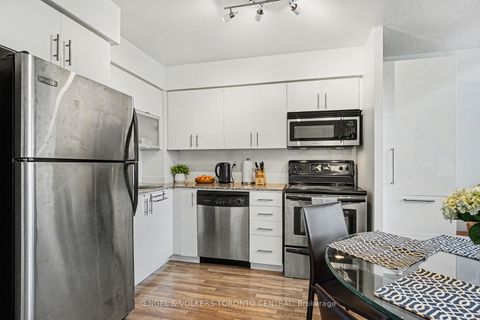 Photo 4 at 207 - 80 Western Battery Road, Niagara, Toronto