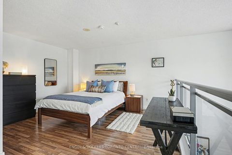 Photo 7 at 207 - 80 Western Battery Road, Niagara, Toronto