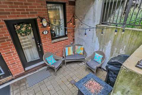 Photo 8 at 7 - 68 Winston Park Boulevard, CFB, Toronto