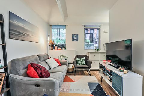 Photo 15 at 7 - 68 Winston Park Boulevard, CFB, Toronto
