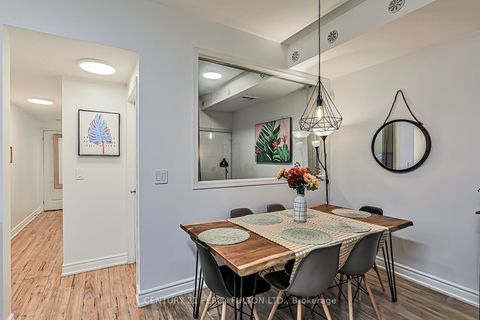 Photo 18 at 7 - 68 Winston Park Boulevard, CFB, Toronto