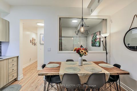 Photo 19 at 7 - 68 Winston Park Boulevard, CFB, Toronto