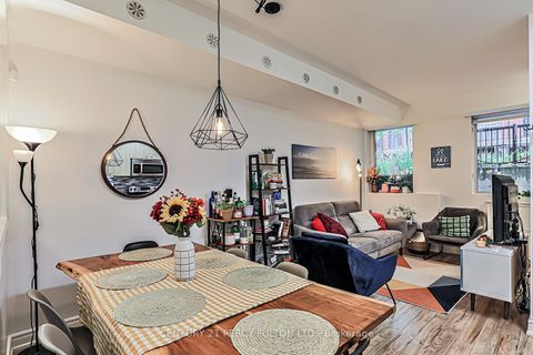 Photo 22 at 7 - 68 Winston Park Boulevard, CFB, Toronto