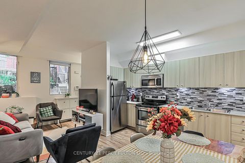 Photo 23 at 7 - 68 Winston Park Boulevard, CFB, Toronto