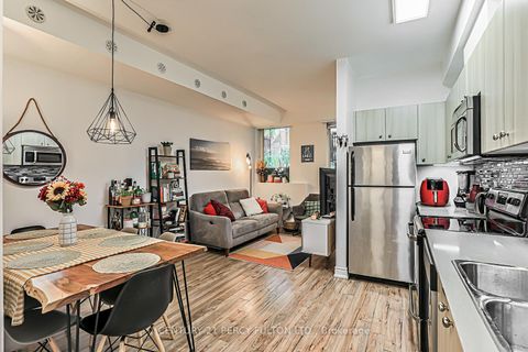 Photo 24 at 7 - 68 Winston Park Boulevard, CFB, Toronto