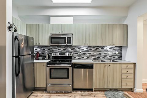 Photo 26 at 7 - 68 Winston Park Boulevard, CFB, Toronto