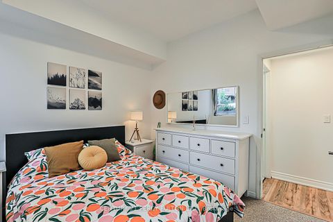 Photo 31 at 7 - 68 Winston Park Boulevard, CFB, Toronto