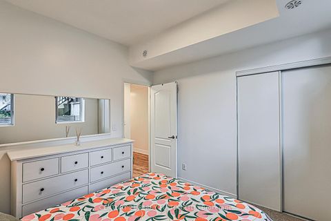 Photo 32 at 7 - 68 Winston Park Boulevard, CFB, Toronto