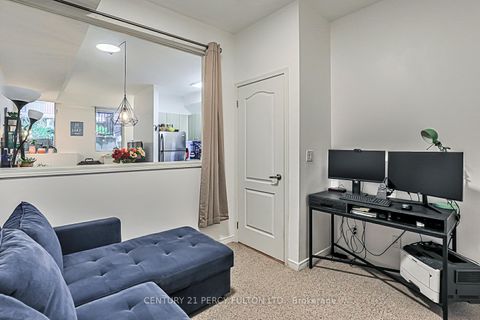 Photo 36 at 7 - 68 Winston Park Boulevard, CFB, Toronto