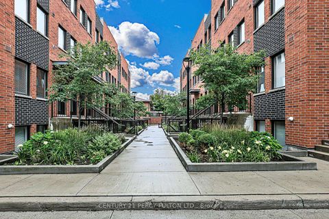 Photo 42 at 7 - 68 Winston Park Boulevard, CFB, Toronto