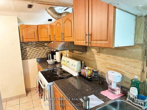 Photo 5 at 8 Lansbury Drive, Agincourt North, Toronto