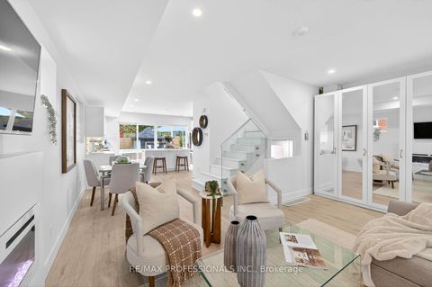 Photo 9 at 22 Ninth Street, New Toronto, Toronto