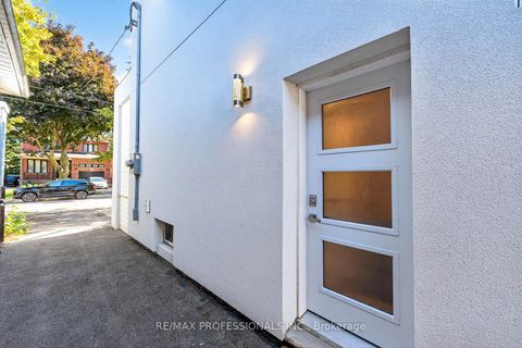 Photo 33 at 22 Ninth Street, New Toronto, Toronto