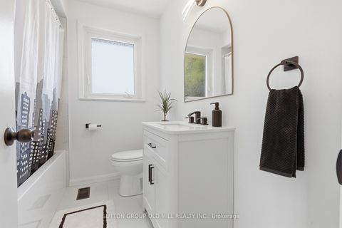 Photo 14 at 5 Greyabbey Trail, Guildwood, Toronto