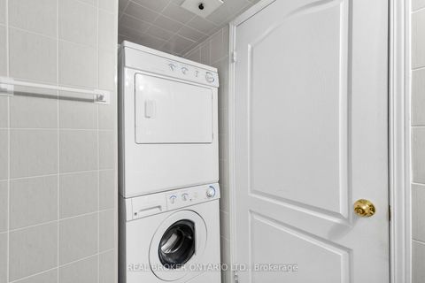 Photo 24 at 27 - 649E Warden Avenue, Birchmount, Toronto