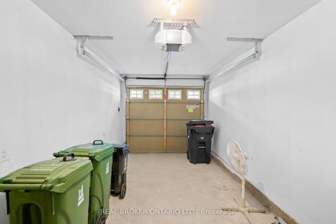 Photo 29 at 27 - 649E Warden Avenue, Birchmount, Toronto