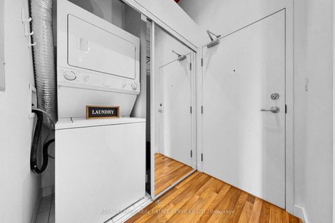 Photo 15 at 405 - 2154 Dundas Street W, Roncesvalles, Toronto