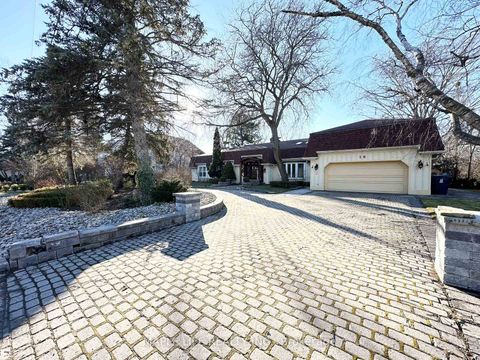 Photo 1 at 16 Brian Cliff Drive, Don Mills, Toronto