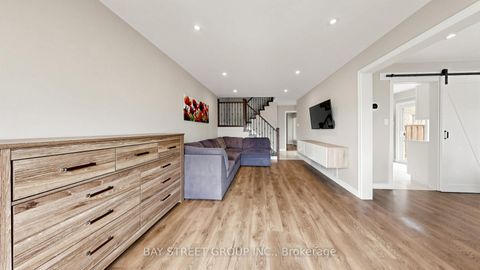 Photo 8 at 57 Longmeadow Crescent, Milliken Mills West, Markham