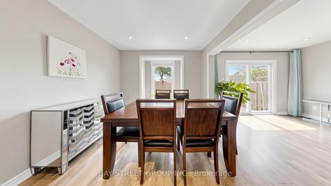 Photo 12 at 57 Longmeadow Crescent, Milliken Mills West, Markham