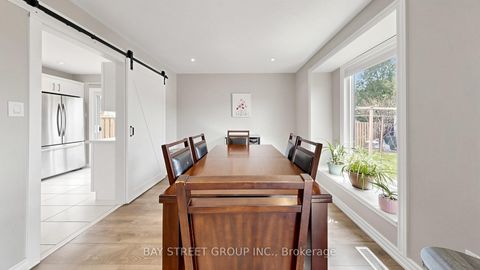 Photo 15 at 57 Longmeadow Crescent, Milliken Mills West, Markham