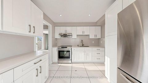 Photo 19 at 57 Longmeadow Crescent, Milliken Mills West, Markham