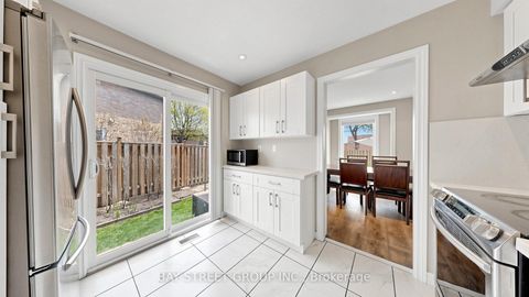 Photo 21 at 57 Longmeadow Crescent, Milliken Mills West, Markham