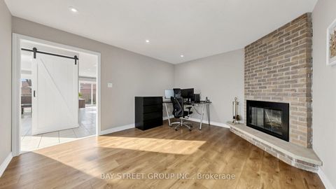 Photo 24 at 57 Longmeadow Crescent, Milliken Mills West, Markham