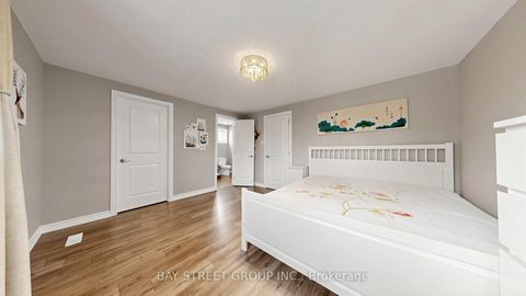 Photo 29 at 57 Longmeadow Crescent, Milliken Mills West, Markham