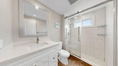 Photo 37 at 57 Longmeadow Crescent, Milliken Mills West, Markham