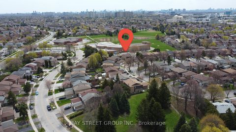 Photo 48 at 57 Longmeadow Crescent, Milliken Mills West, Markham