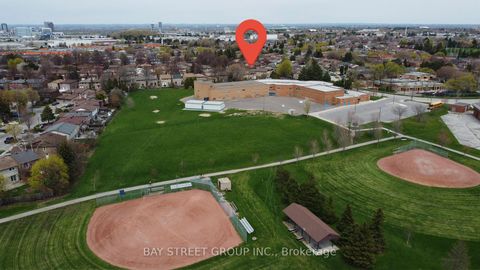 Photo 49 at 57 Longmeadow Crescent, Milliken Mills West, Markham
