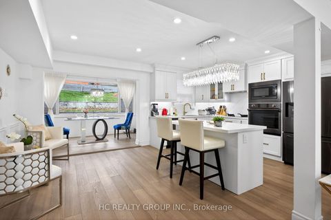 Photo 8 at 840 Davenport Road, Wychwood, Toronto