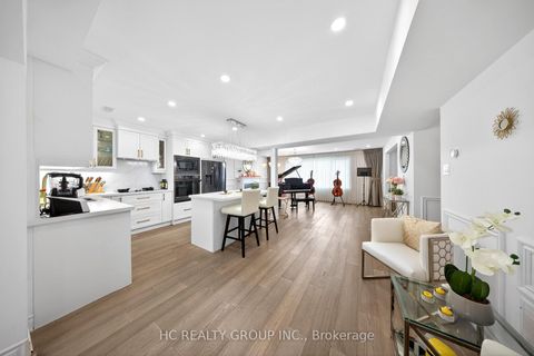 Photo 11 at 840 Davenport Road, Wychwood, Toronto