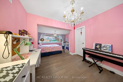 Photo 30 at 840 Davenport Road, Wychwood, Toronto