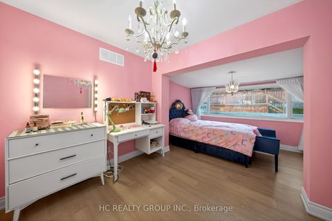 Photo 31 at 840 Davenport Road, Wychwood, Toronto