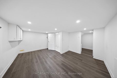 Photo 40 at 840 Davenport Road, Wychwood, Toronto