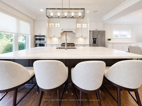 Photo 16 at 96 Southvale Drive, Leaside, Toronto