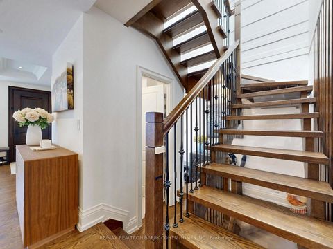 Photo 19 at 96 Southvale Drive, Leaside, Toronto