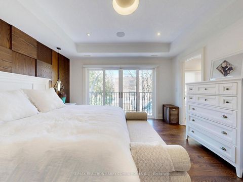 Photo 23 at 96 Southvale Drive, Leaside, Toronto