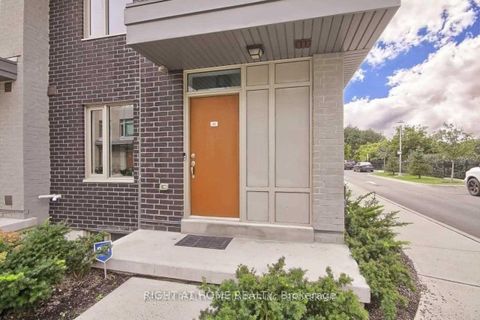 Photo 2 at 49 - 26 Applewood Lane, Etobicoke West Mall, Toronto
