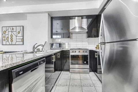 Photo 11 at 49 - 26 Applewood Lane, Etobicoke West Mall, Toronto