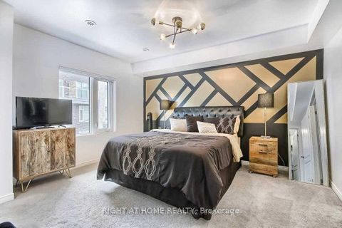 Photo 17 at 49 - 26 Applewood Lane, Etobicoke West Mall, Toronto